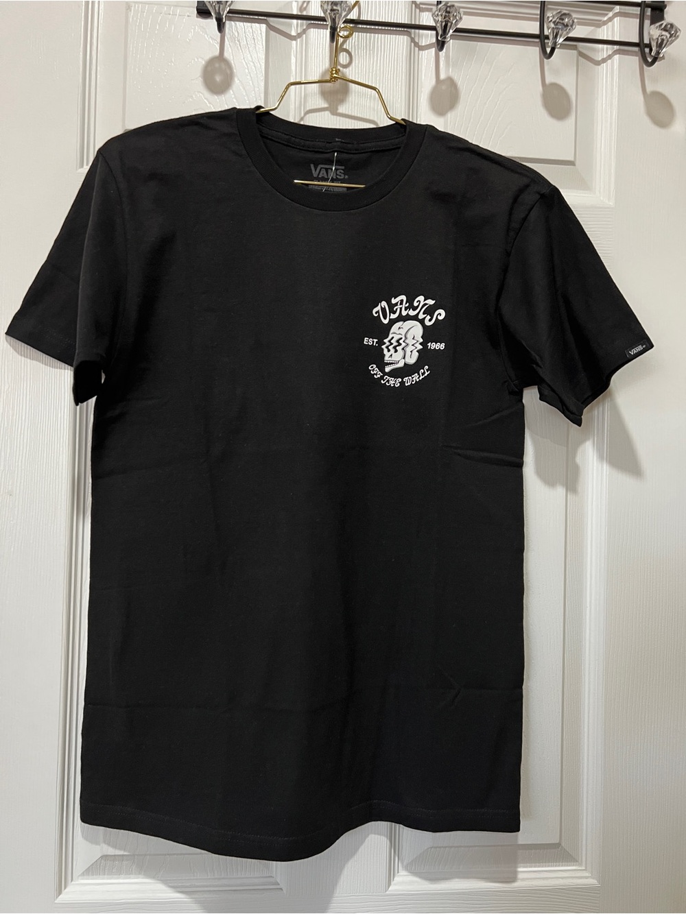 Vans Shaken Skull Tee Size Small Black Short Sleeve 100% Cotton Classic Fit